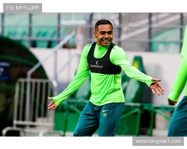 国安外援斯帕吉奇夏季韧带撕裂后积极进行个人恢复训练